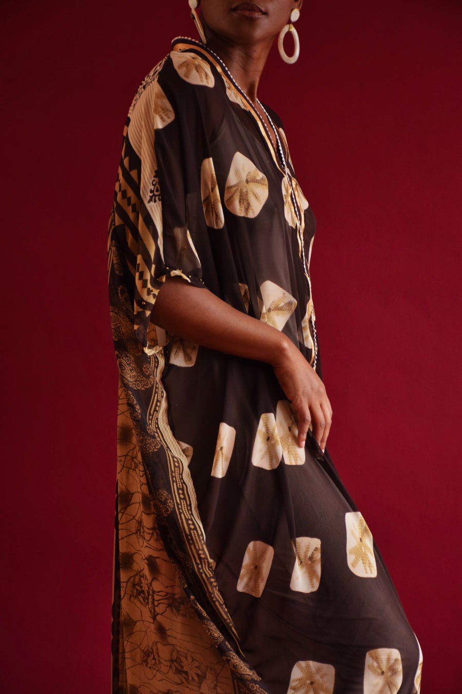 Sari for Change: The Brownies and Cream Kaftan