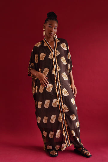 Sari for Change: The Brownies and Cream Kaftan