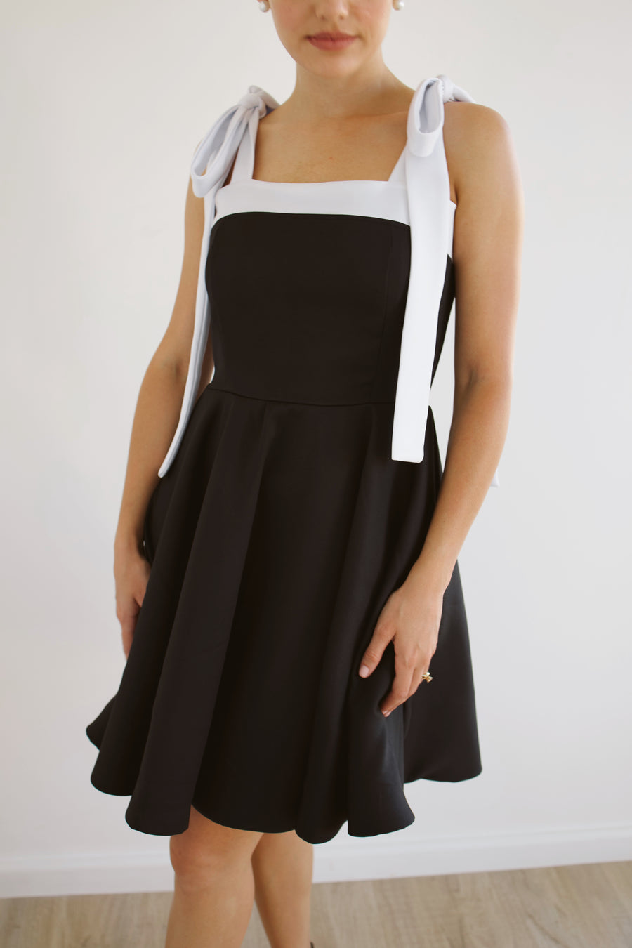 Cfisticated : The Black and White Alanah Dress